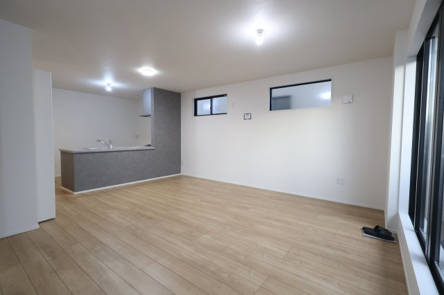 《仲介手数料無料》北区宮原町４丁目63-5新築一戸建てケイアイグレイスの居間・リビング