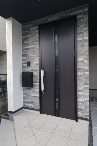 《仲介手数料無料》北区宮原町４丁目63-5新築一戸建てケイアイグレイスの玄関