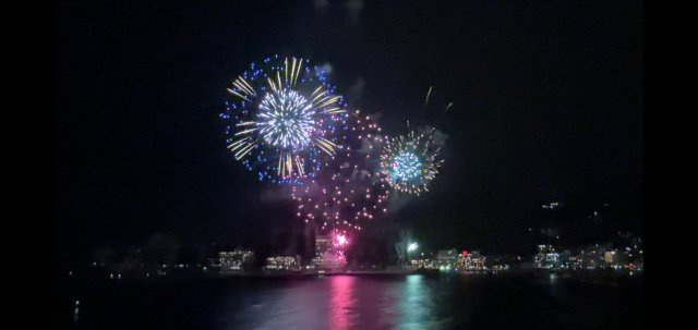 フジタ第二熱海マンションの展望|熱海の花火大会が一面に広がります。