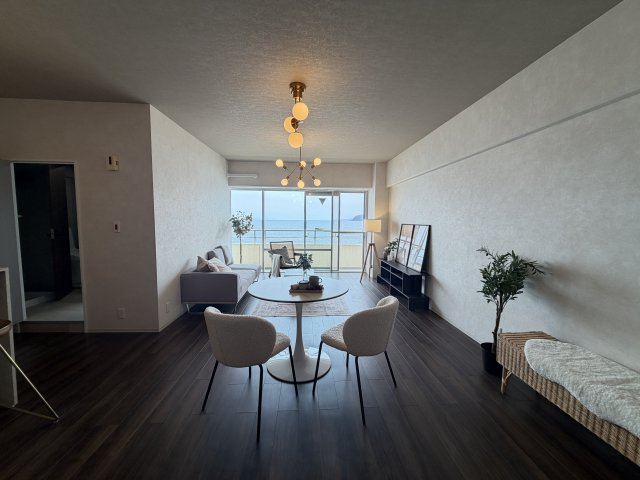 フジタ第二熱海マンションの居間・リビング