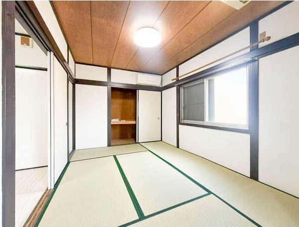 春日井市下屋敷町戸建の寝室|開放的な寝室です