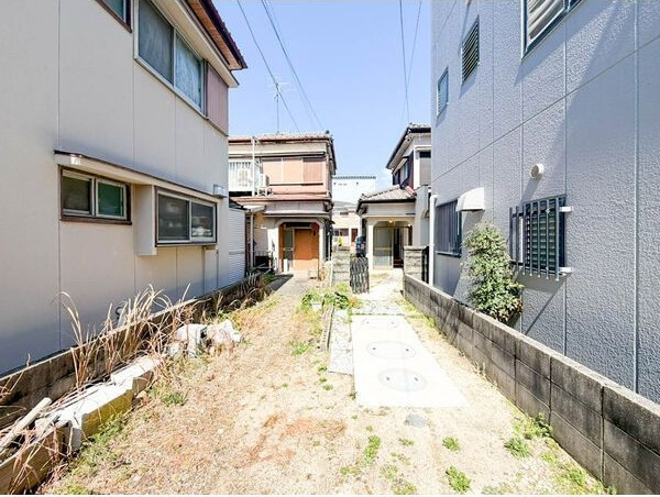 春日井市下屋敷町戸建の駐車場|車をお持ちの方に嬉しい駐車場付きの物件です