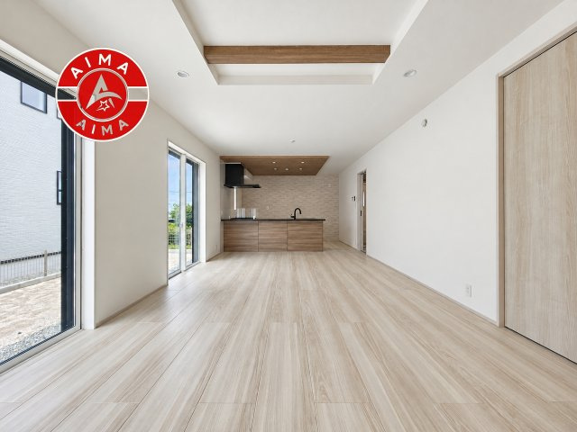 福岡市東区美和台5丁目第2-3棟（1号棟）の居間・リビング|多くの時間を過すことになるリビングだからこそ、いつも穏やかな空間・解放感が味わえ毎日が充実します。