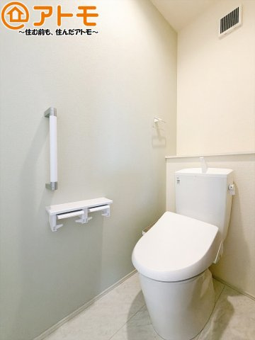 【トイレ】 | 藤枝市時ケ谷　新築戸建　全1棟 | 毎日使うトイレだからこそ機能性を重視したいですよね！温水洗浄便座で快適な時間をお過ごしください♪
