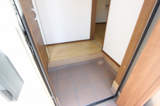 尾崎山２ー１４０１－２コダテックスⅣＢの玄関