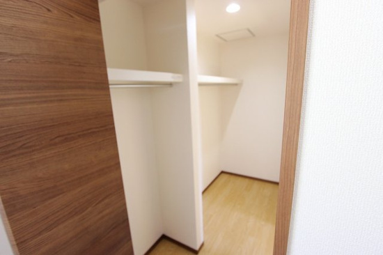 尾崎山２ー１４０１－２コダテックスⅣＢの収納