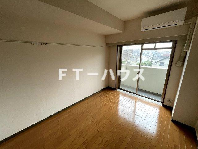 ラ・コート・ドール津田沼の居間・リビング