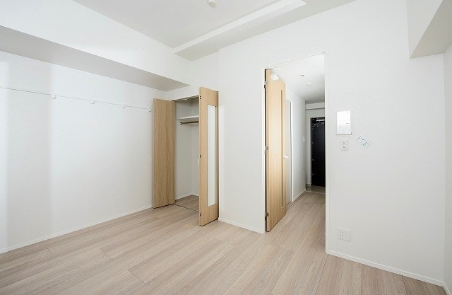 新品家具付きマンション美野島16(KaGood福岡)の居間・リビング|ゆったりとした居間です