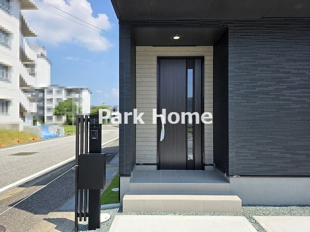 高知市鴨部2丁目 -2期2棟1-新築戸建ての玄関|1号地