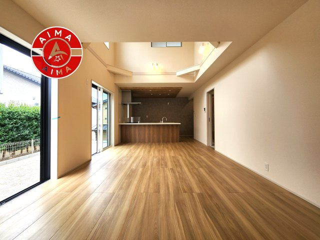 福岡市東区美和台5丁目第2-3棟（3号棟）の居間・リビング|多くの時間を過すことになるリビングだからこそ、いつも穏やかな空間・解放感が味わえ毎日が充実します。
