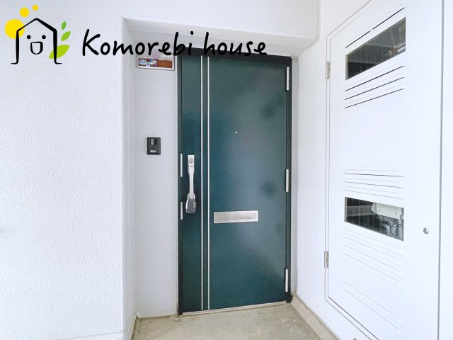 東急ドエルビレジ1号棟の玄関