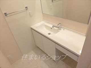 メルヴェーユ　Ⅱの洗面所|大型ミラー・収納付きシャンプードレッサー