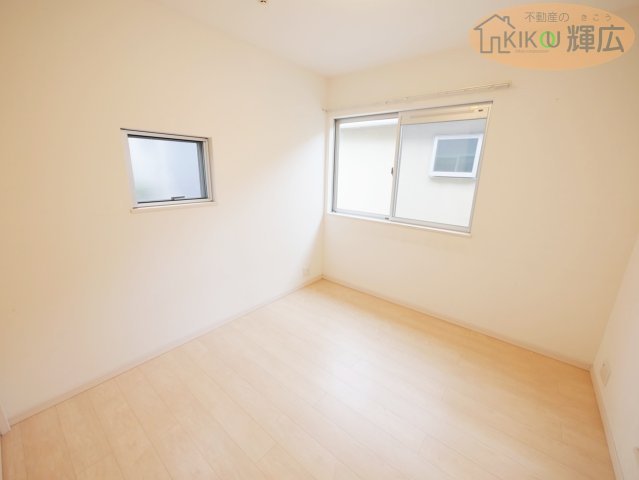 【洋室】 | 加古川市平岡町土山　中古戸建