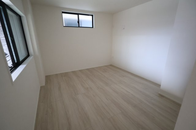 《仲介手数料無料》北区宮原町４丁目63-5新築一戸建てケイアイグレイスの洋室|1階 7.19帖