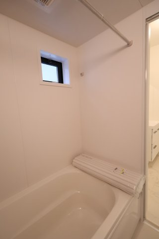 《仲介手数料無料》北区宮原町４丁目63-5新築一戸建てケイアイグレイスの浴室