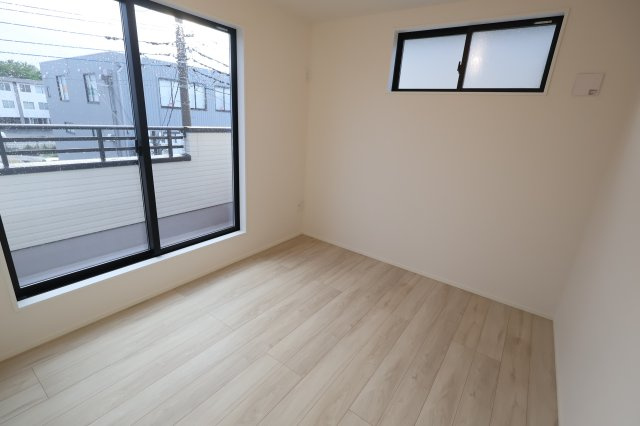 《仲介手数料無料》北区宮原町４丁目63-5新築一戸建てケイアイグレイスの洋室|3階 5.25帖