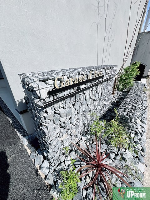 Garage d`Arteの庭