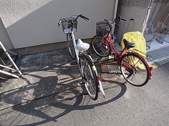 神戸市長田区西尻池町２丁目のアパートの駐車場