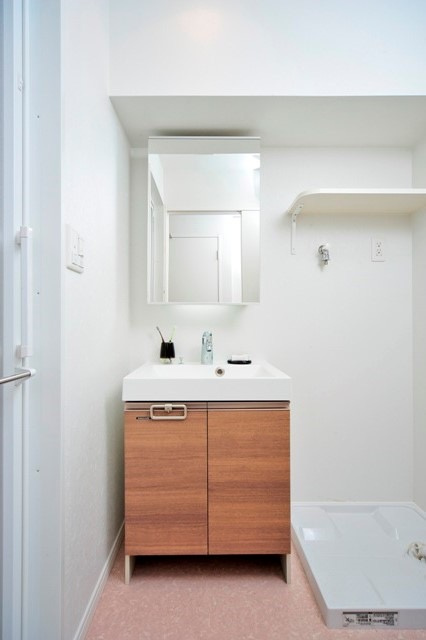 新品家具付きマンション冷泉町11(KaGood福岡)の独立洗面台