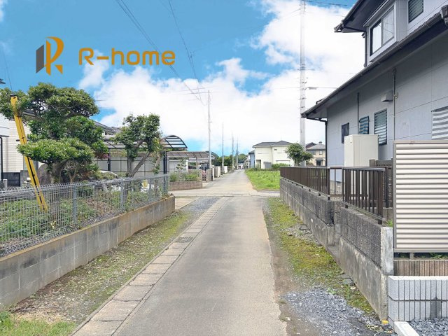 石岡市石岡第9　新築戸建て　1号棟の前面道路含む現地写真|堂々！建物完成♪実際のお部屋をご見学可能です♪
ご見学が一番の資料！お気軽にお問い合わせ下さい♪