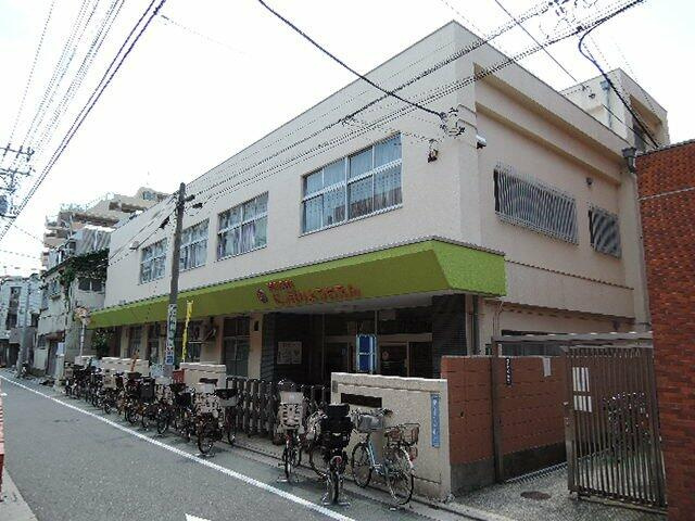 荒川区立　日暮里幼稚園まで489m