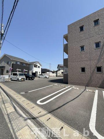 マーラリッシュの駐車場