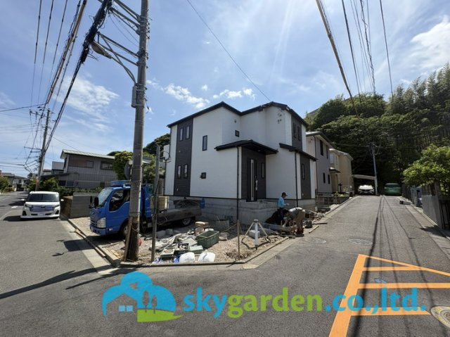 藤沢市本藤沢５丁目　新築戸建　全１棟の外観|令和８年４月２３日撮影（工事中）