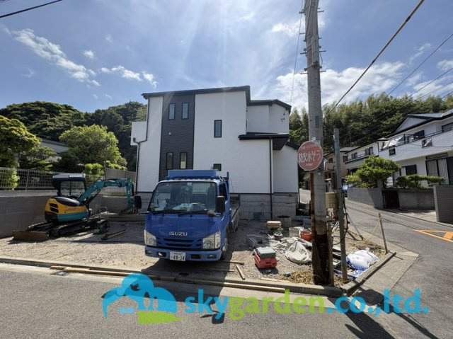 藤沢市本藤沢５丁目　新築戸建　全１棟の外観|令和８年４月２３日撮影（工事中）