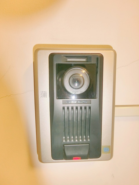 山王パレスの玄関
