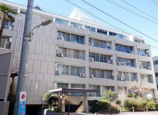 山王パレスの外観