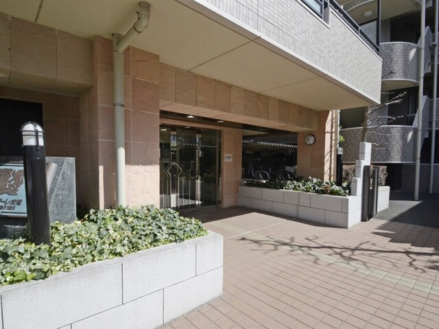 ライオンズヴィアーレ成増のエントランス|ライオンズヴィアーレ成増：ペット飼育可能なマンションです！