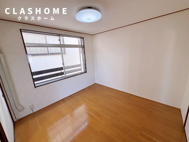 半城土中町戸建の内装