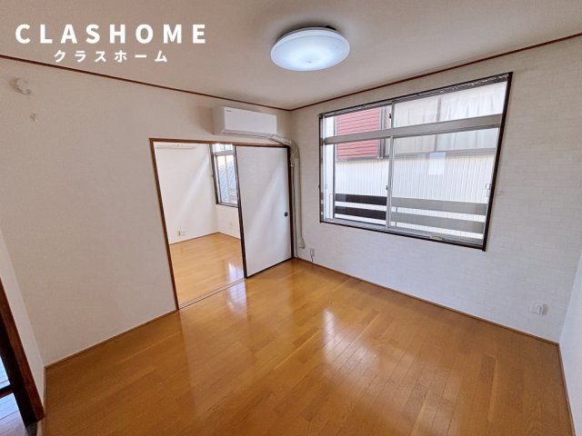 半城土中町戸建の内装