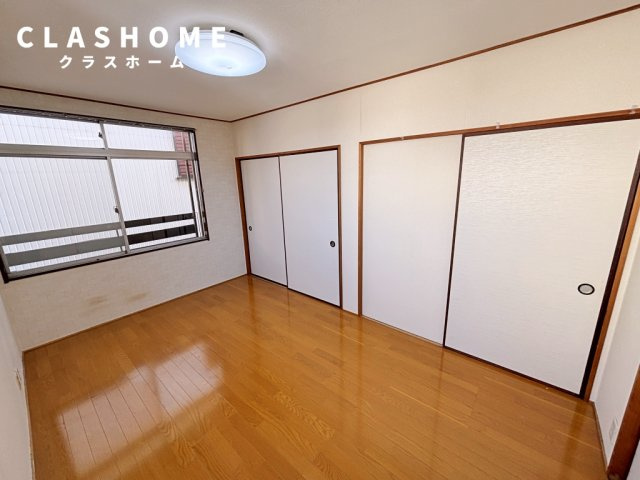 半城土中町戸建の内装