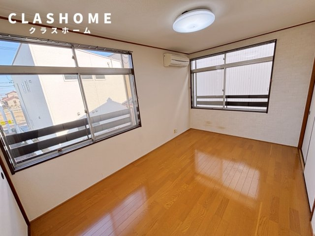 半城土中町戸建の内装