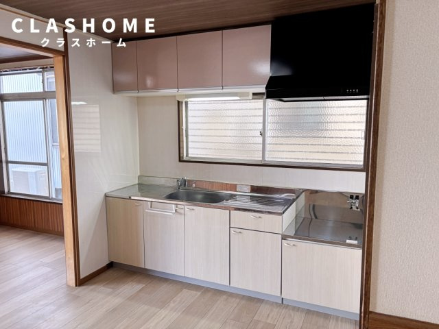 半城土中町戸建のキッチン