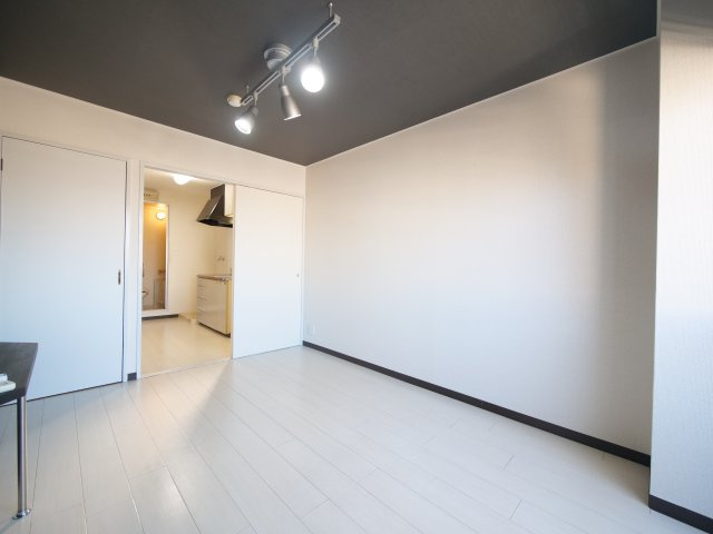 サンジェルマン中納言の居間・リビング|※写真は別の部屋のものです。