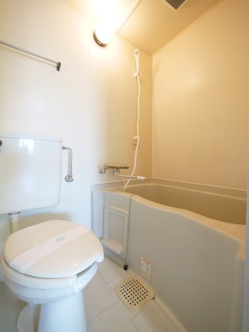 サンジェルマン中納言の浴室|※写真は別の部屋のものです。
