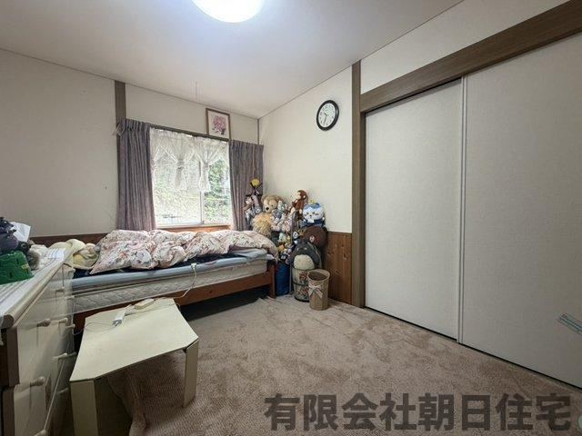 【洋室】 | うぐいす台中古戸建 | 個人の部屋や寝室として使える洋室です