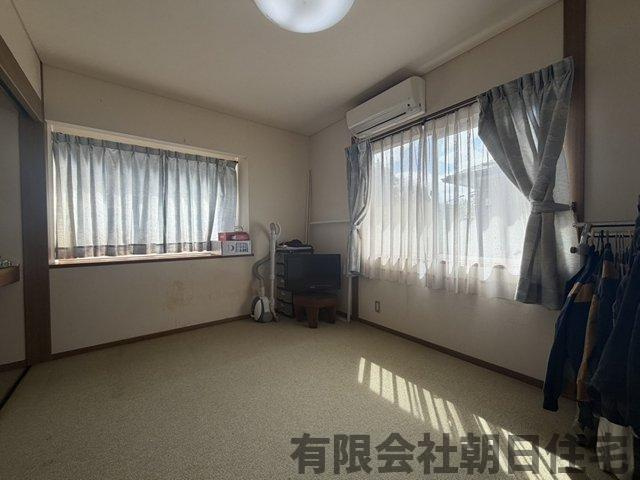 【洋室】 | うぐいす台中古戸建 | 個人の部屋や寝室として使える洋室です