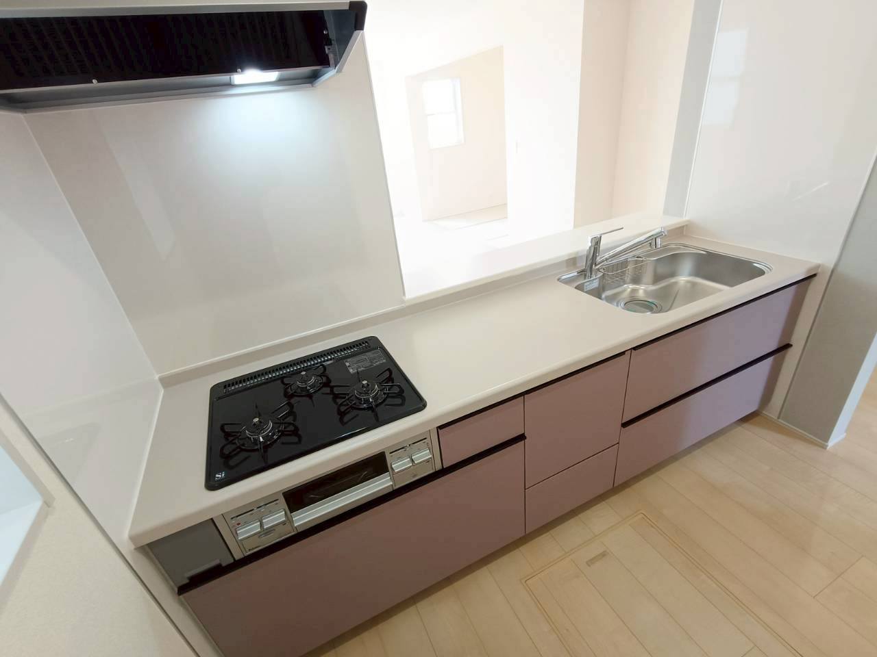 八潮市　西袋　新築戸建　全1棟のキッチン|お手入れのしやすいシステムキッチンです