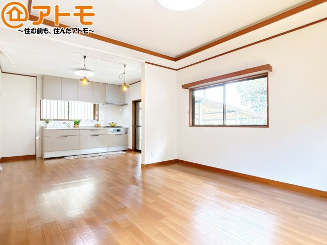 【居間・リビング】 | 駿東郡清水町徳倉　中古一戸建て　