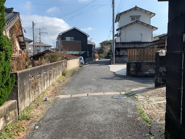 田原一丁目8番18号（B-9）の前面道路含む現地写真