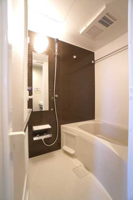 ロイジェント駒込六義園の浴室|※写真は同タイプ住戸です。