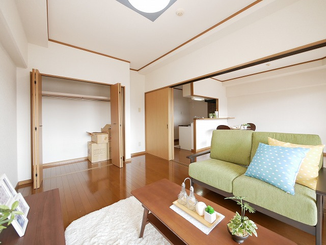 ホープ花屋敷の洋室
