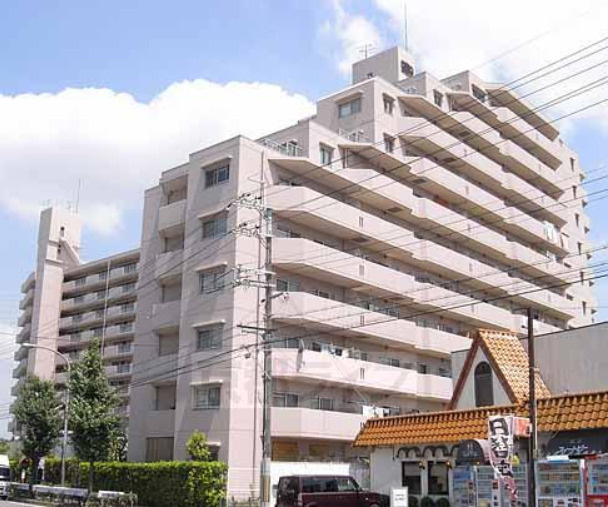 ライオンズマンション淀リバーサイドの外観