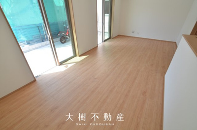 【居間・リビング】 | 海老名市国分寺台1丁目 新築戸建て 全2棟【仲介手数料無料】