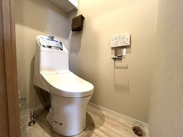 エクレール愛宕のトイレ|縦型トイレはお掃除などお手入れがしやすく常に清潔に保ちやすいですよ♪