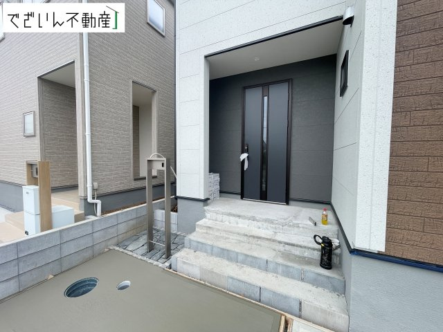 【玄関】 | Livele Garden.S加須市三俣1丁目　新築住宅 | ≪2号棟≫
現地(2026年8月撮影)