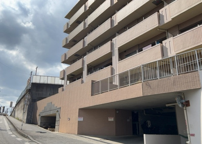 【外観】 | サンクレイドルつきみ野 | マンションの外観は非常に重要なポイントです！外観の善し悪しは資産価値に大きな影響を与えます。外観のいいマンションを購入することで、高値で売却がしやすく、買い手が見つかりやすいというメリットがあります。